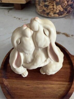 Home Interior Vintage Cream Ceramic Bunny Figurine for Small Pets Decor